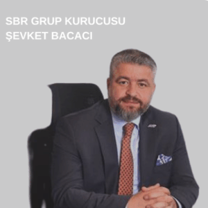 Kurucumuz Şevket Bacacı 1976 Ankara Doğumlu evli ve iki çocuk babasıdır. Zonguldak Karaelmas Üniversitesi İşletme mezunu aynı zamanda mali müşavirdir. 1999 Yılında Otomotiv ve Lastik sektöründe başlayan başarı ve kariyer dolu iş hayatı kurucusu olduğu SBR ile devam etmektedir.